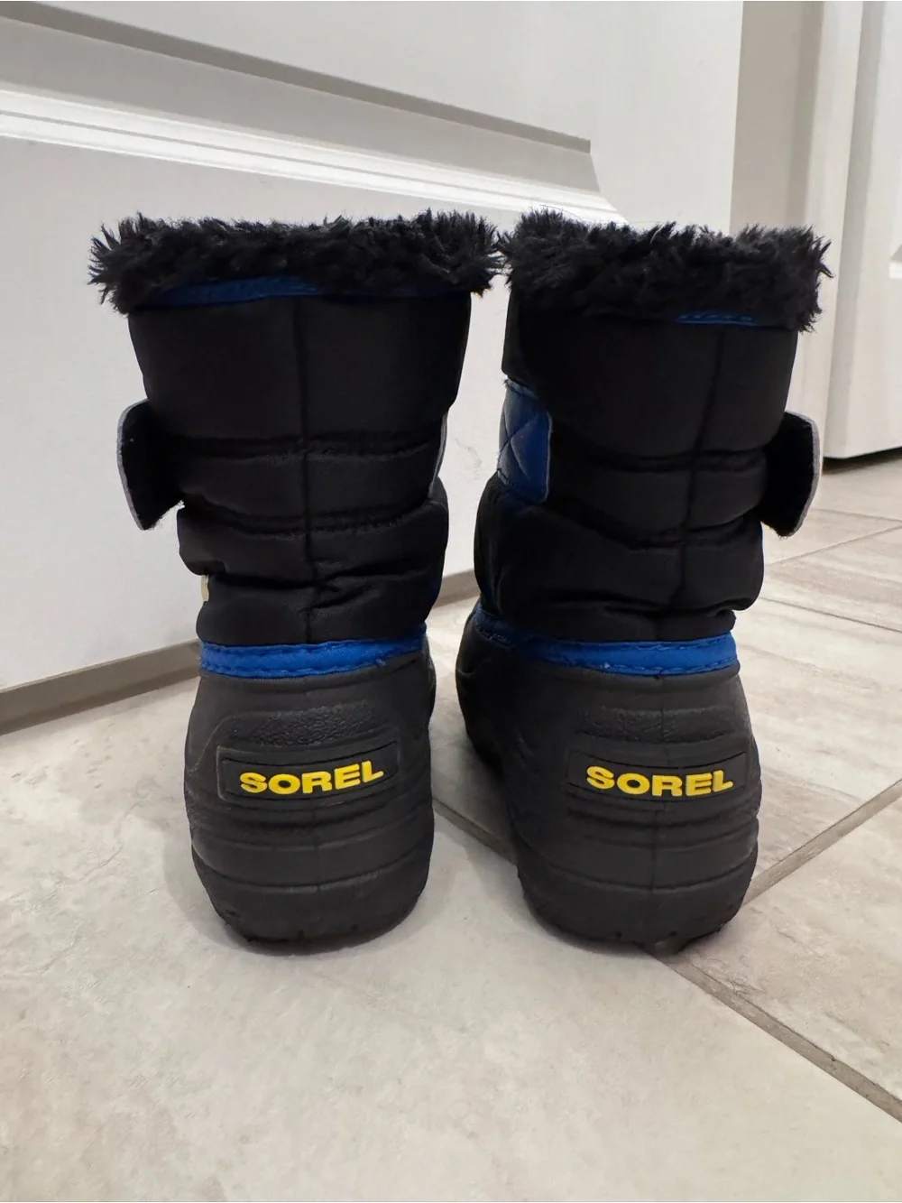 Sorel Toddler Commander Boy size 11 Blue Yellow Black